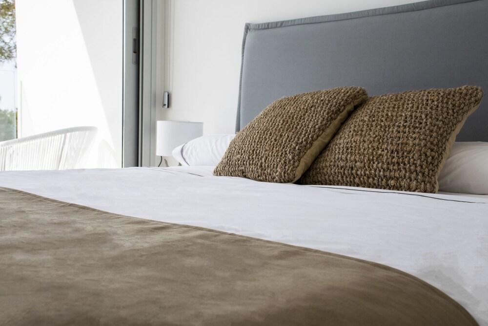 Nature Suites Puig Campana By Ar Hotels & Resorts 菲内斯特拉特 外观 照片
